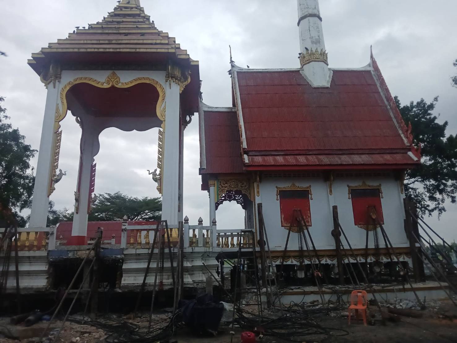เลื่อนบ้าน เคลื่อนย้ายบ้าน